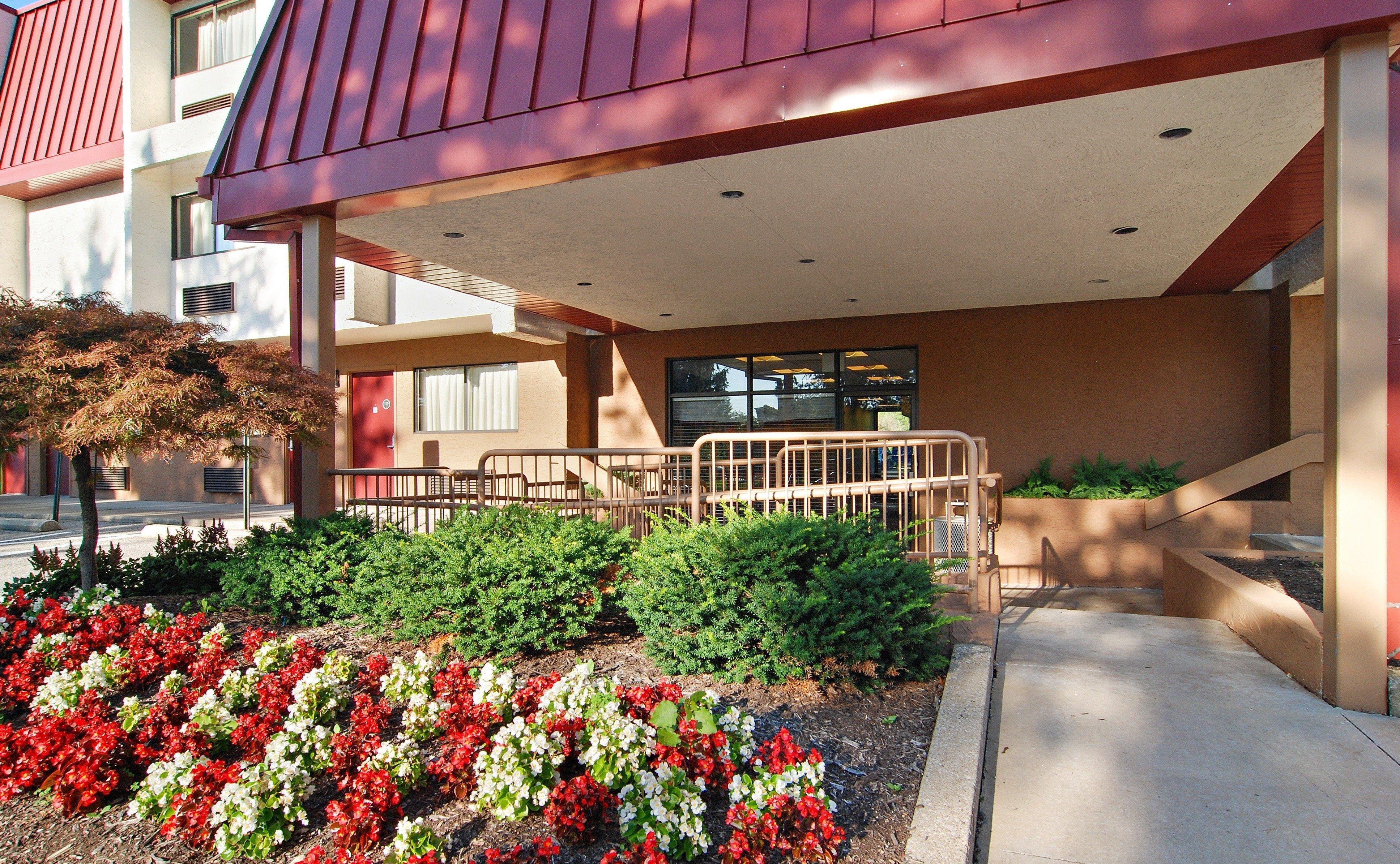 Red Roof Inn Cleveland Airport - Middleburg Heights Exterior photo